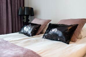 Economy-Apartment | 2 Schlafzimmer, Bügeleisen/Bügelbrett, kostenloses WLAN, Bettwäsche