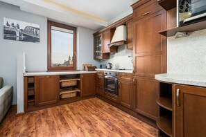 Economy-Apartment | Eigene Küche | Kühlschrank, Mikrowelle, Ofen, Herdplatte