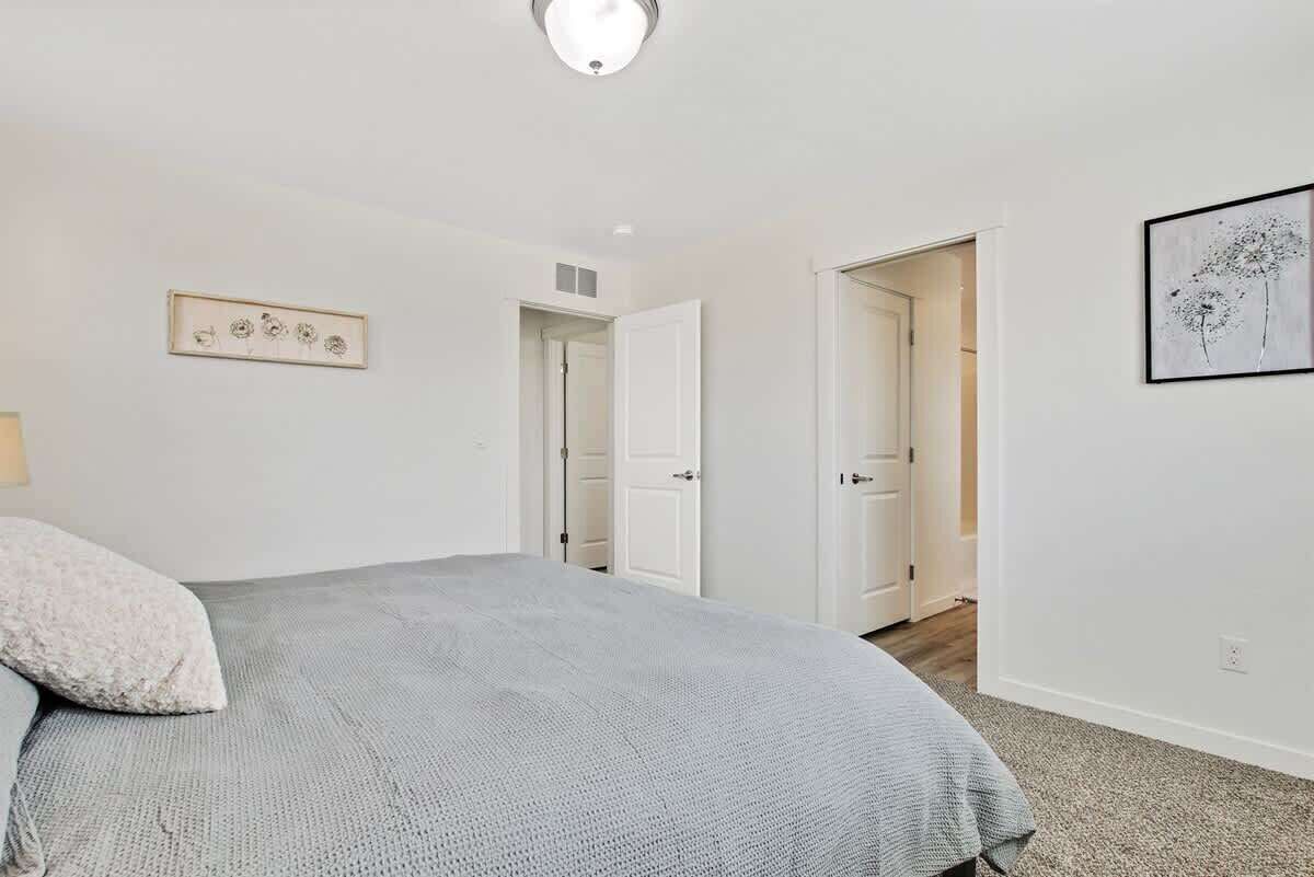 3 bedrooms, iron/ironing board, travel cot, WiFi