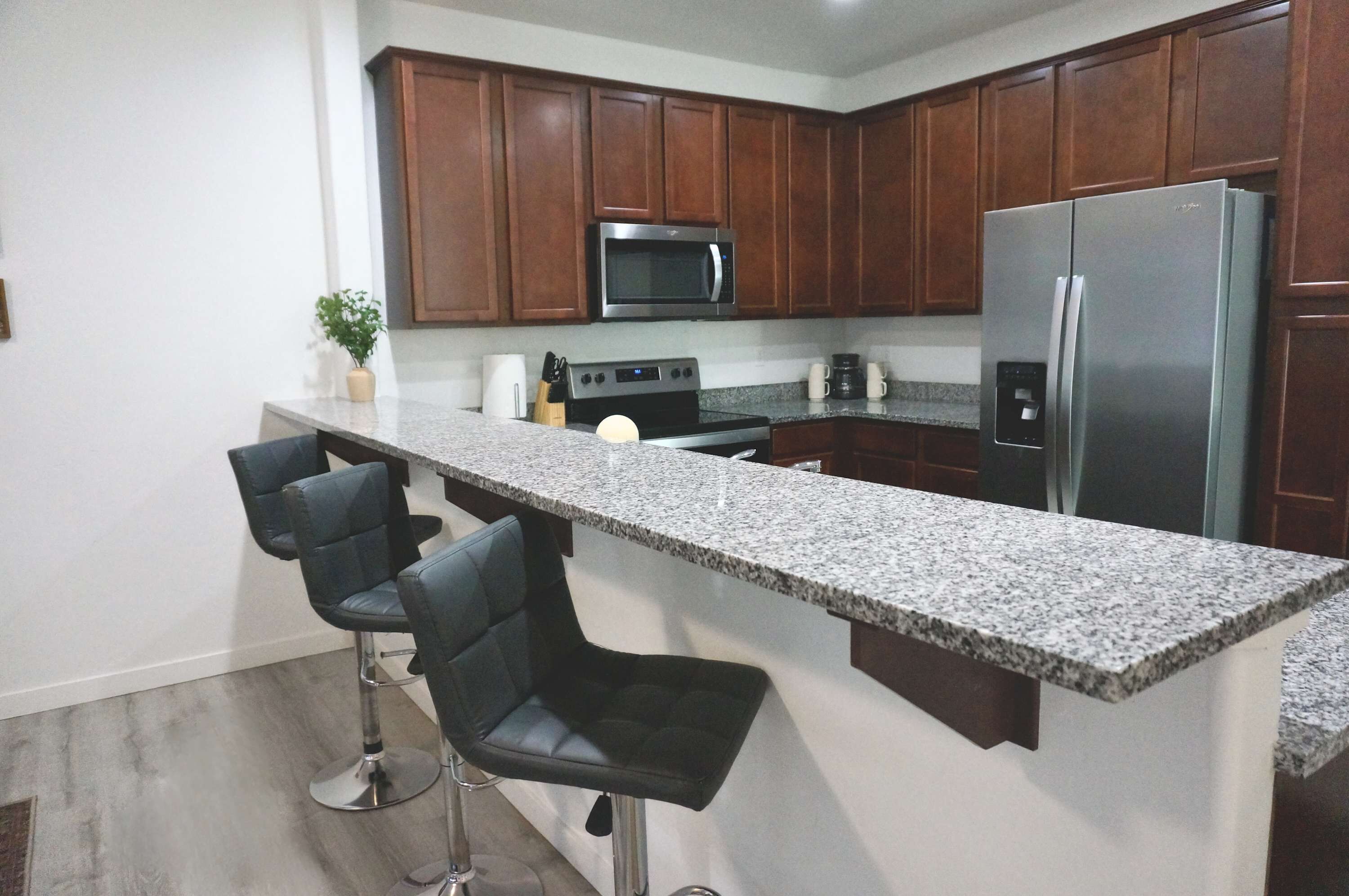 Refrigerador, microondas, horno, placa de cocina
