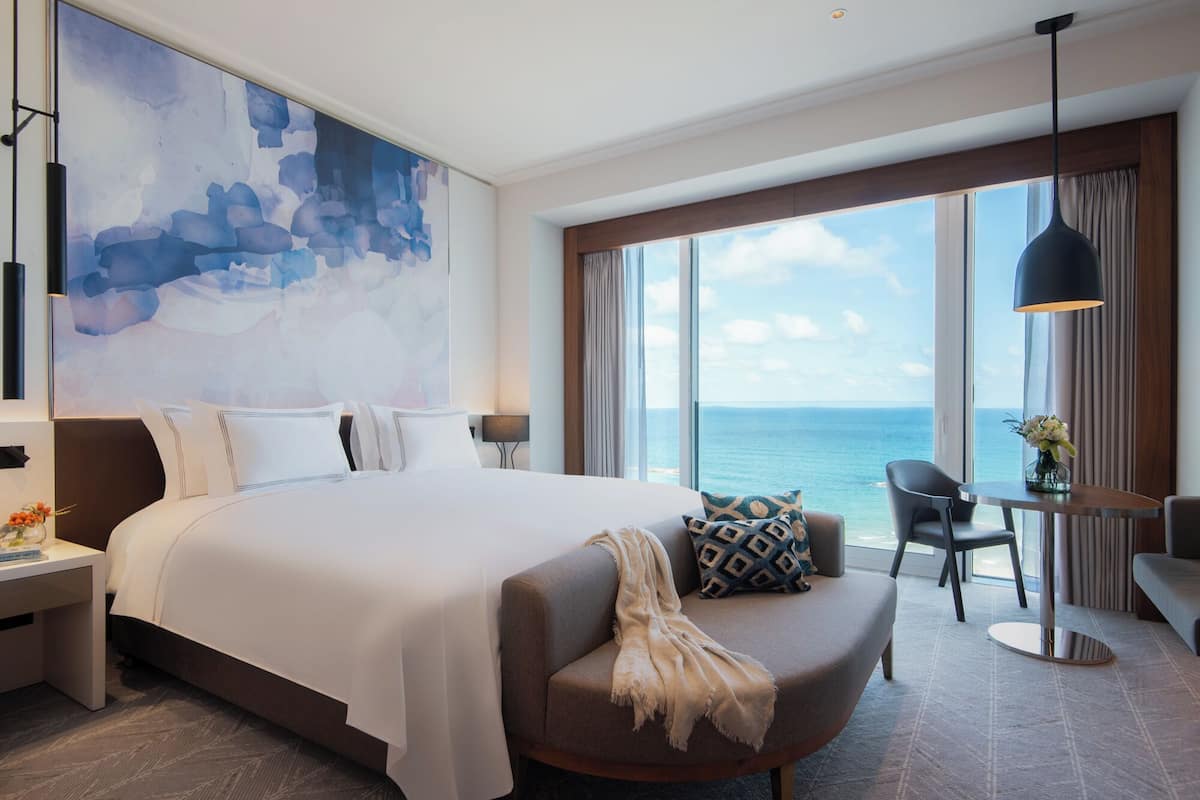 Literie de qualité supérieure, couette en duvet d'oie, minibar