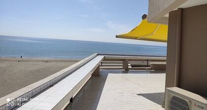 Bel appartement de standing ( 4 étoiles) Superbe Vue Mer avec grande terrasse.
