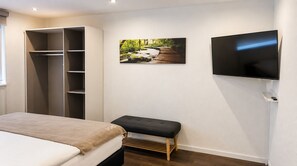 2 Schlafzimmer, Bügeleisen/Bügelbrett, Reisekinderbett, kostenloses WLAN