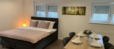 2 bedrooms, iron/ironing board, travel cot, free WiFi