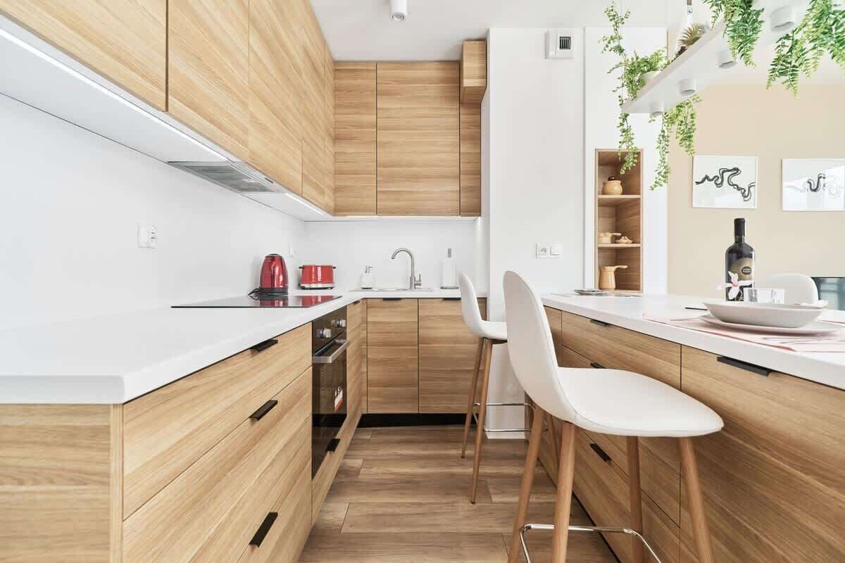 Frigorifero, forno, piano cottura, lavastoviglie