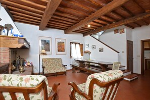 Honeymoon House, Multiple Bedrooms, 2 Bathrooms, Mountainside (Casa Citille) | Interior - Casa Citille (Greve in Chianti)