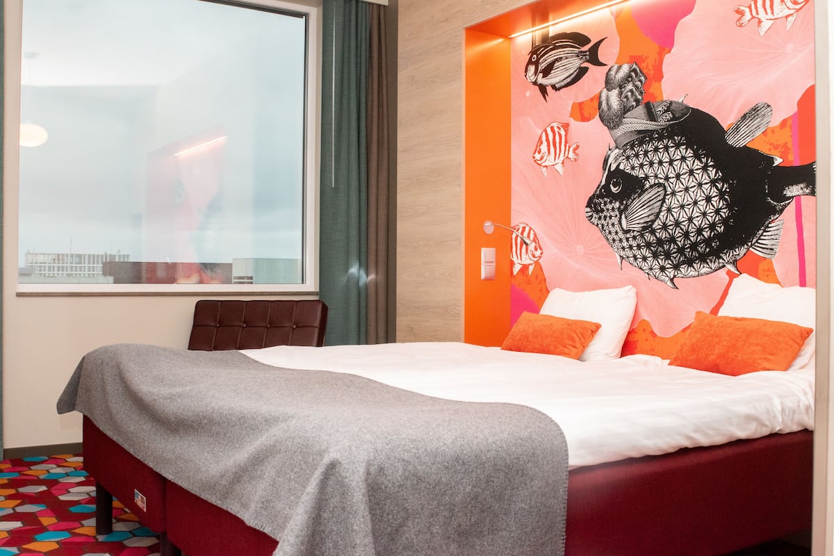 Stylish Double Room | Värdeförvaringsskåp på rummet, skrivbord, ljudisolering och gratis wi-fi