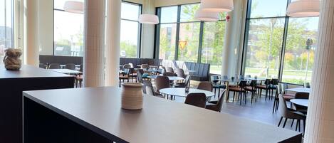 Daily continental breakfast (SEK 150 per person)