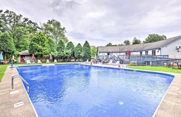 Outdoor pool - Mountain gateway in the beautiful Lake Harmony (lake harmony)