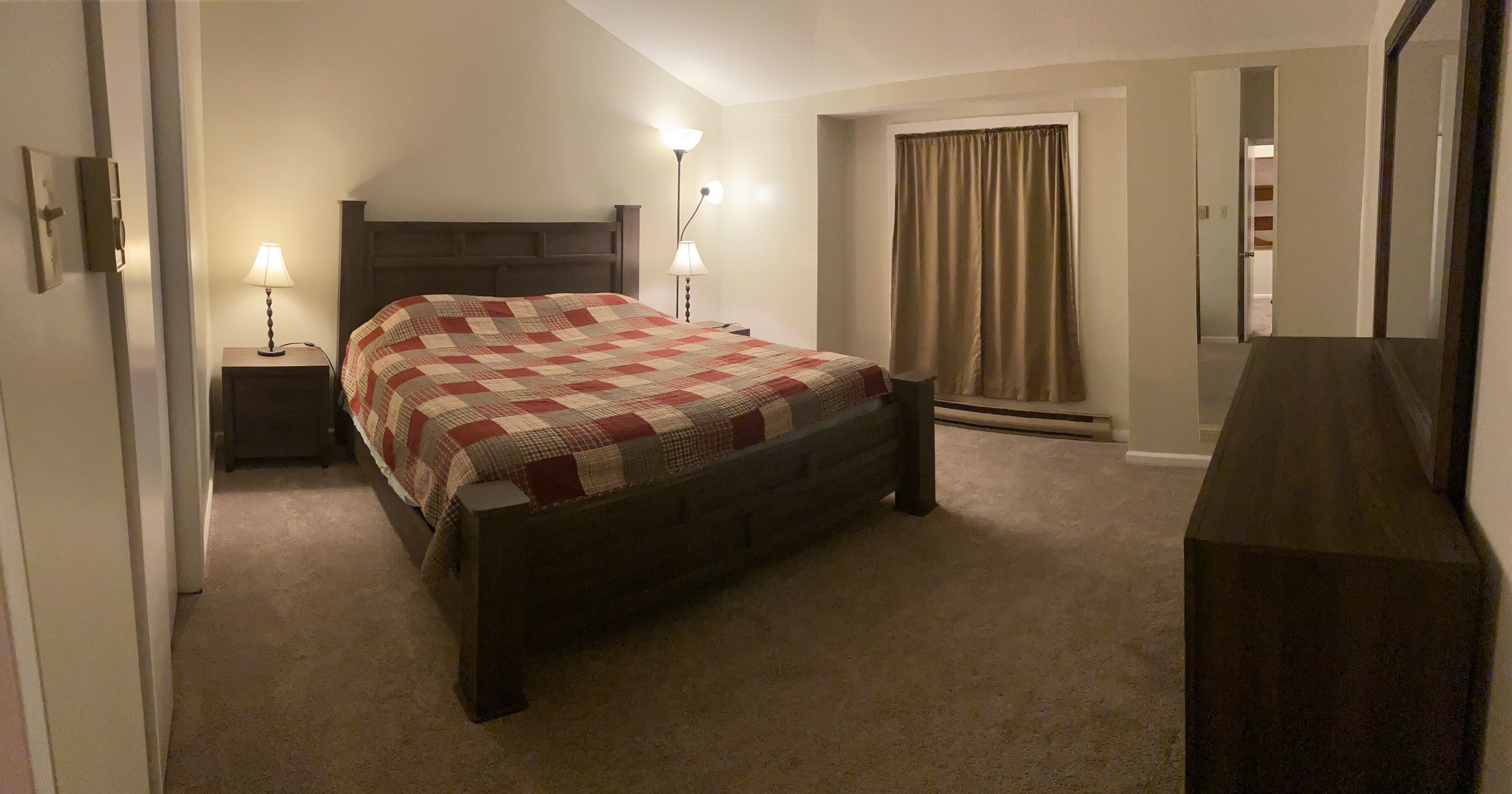 2 多间卧室、办公桌、熨斗/熨衣板、免费 WiFi