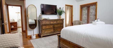 4 slaapkamers, een strijkplank/strijkijzer, gratis wifi, beddengoed