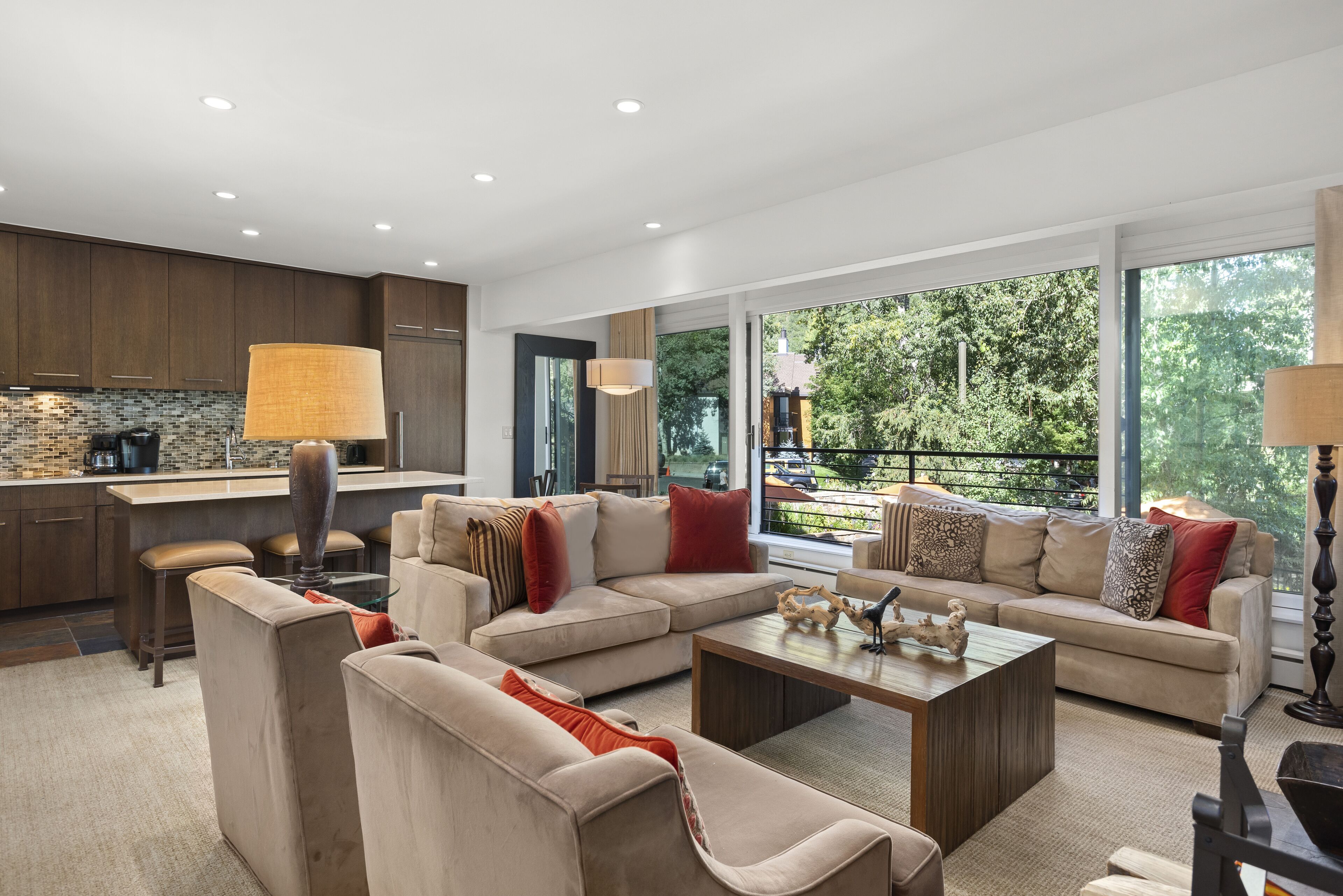 $4 Million Center of Aspen Ski-In Residence - Steps from Everything