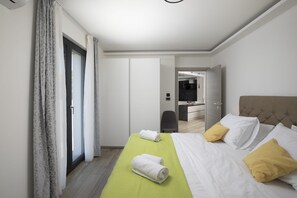 4 bedrooms, in-room safe, iron/ironing board, WiFi (free) - Villa Speranza with pool (Pula)