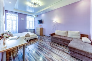 2 bedrooms, desk, iron/ironing board, free WiFi
