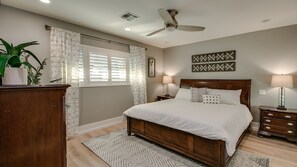 Studio (4 Bedrooms)