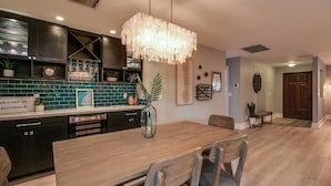 Studio (4 Bedrooms) | Spisestue
