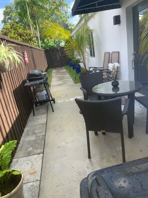 Outdoor dining - Amazing one bedroom apartment <br>Close to Beaches,mall and nice restaurants  (North Miami Beach)
