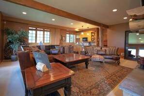 Smart TV, fireplace, DVD player, books