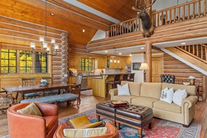 Smart TV, fireplace, books, stereo - Teton Retreat Spacious Teton Springs Log Cabin w/Forest Access, A/C & Hot Tub (Victor)