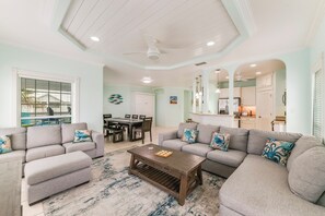 TV, mesa de pingue-pongue