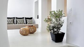 Villa (Stellar Sun Suite) | 1 bedroom, hypo-allergenic bedding, in-room safe, desk