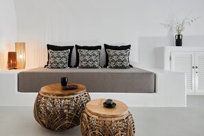 Deluxe Villa, 1 Queen Bed, Sea View (Starry Sky Cave) | Living room | 40-inch flat-screen TV with satellite channels, Netflix - Blue Art Caves (Oia)