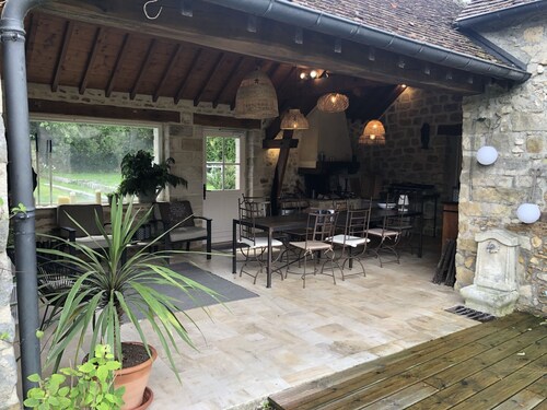 MAISON DE CHARME JARDIN GRAND PATIO  A 3 MINUTES DE BARBIZON