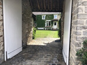 Exterior - Maison DE Charme Jardin Grand Patio A 3 Minutes DE Barbizon (CHAILLY EN BIERE)