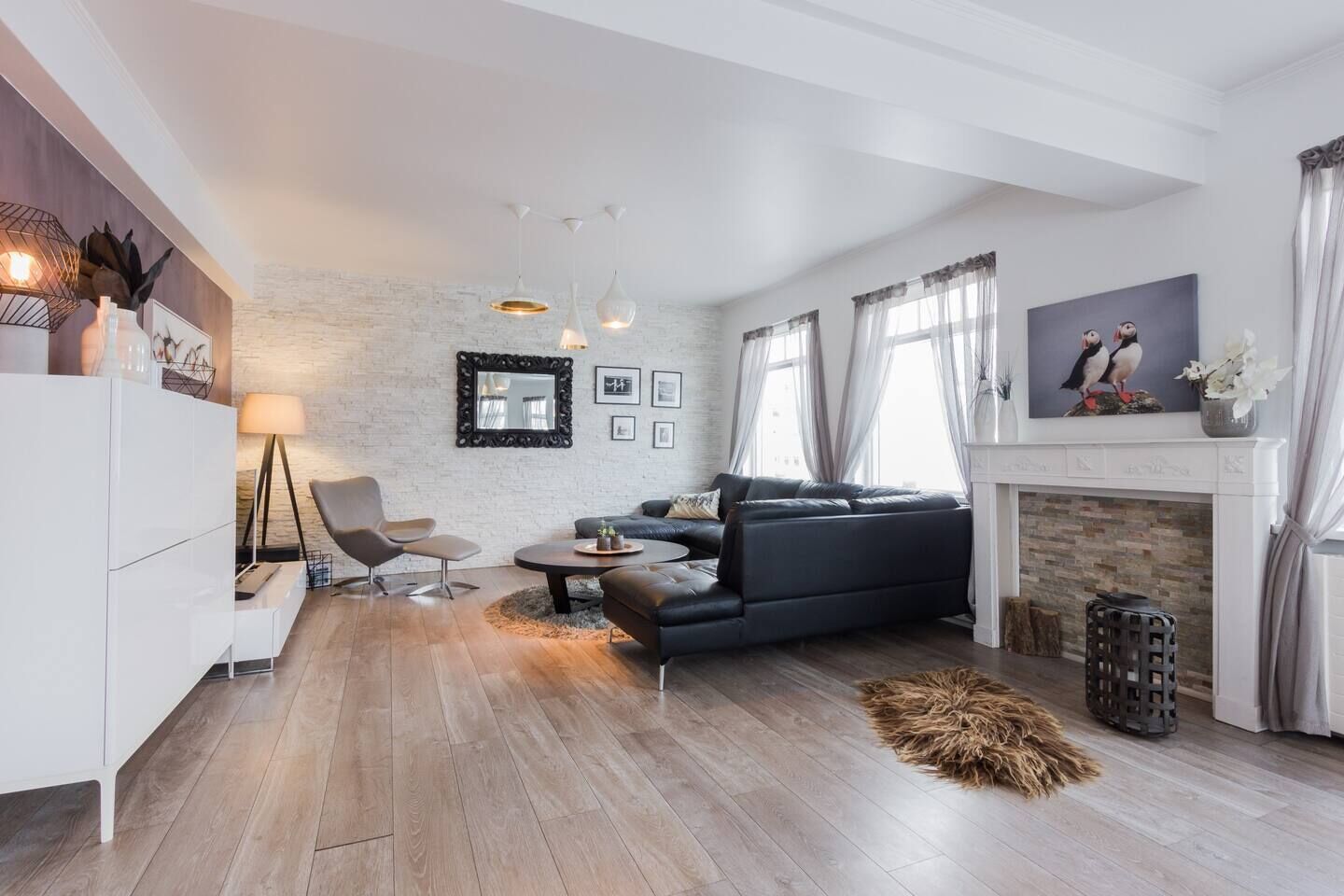 Älytelevisio, kirjoja, stereot