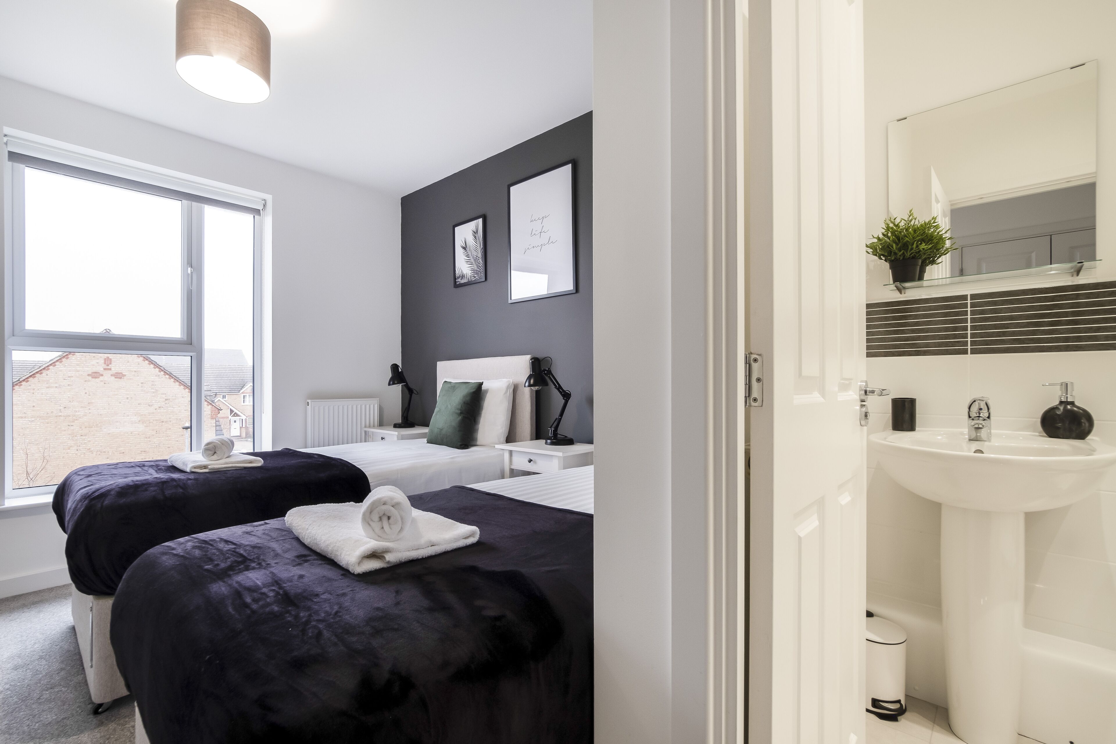 2 chambres, bureau, fer et planche à repasser, Wi-Fi gratuit