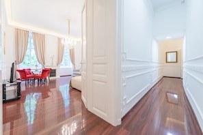 Classic Apartment | 1 bedroom, iron/ironing board, free WiFi, bed sheets