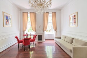 Interior - Music Academy Suite Café Vian Apartman Kft (Budapest)