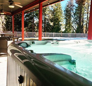 Bain à remous extérieur