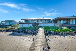 Exterior - Beladura-35 Goolwa Channel Drive, Hindmarsh Island (Hindmarsh Island)