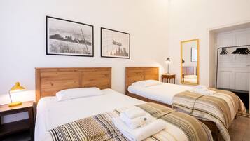 2 camere, una scrivania, ferro/asse da stiro, Wi-Fi