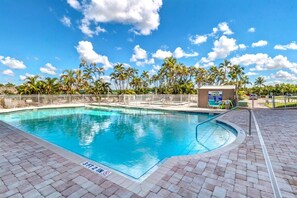 Condo (Beach & Tennis 5503) | Pool