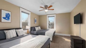 4 bedrooms, iron/ironing board, WiFi, bed sheets