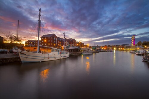 Cathedral Yard - Art Deco Luxury Apartment with Iconic Exeter Cathedral Views