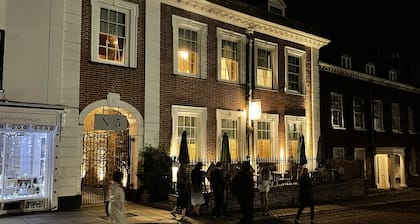 Cathedral Yard - Art deco luxury, city centre