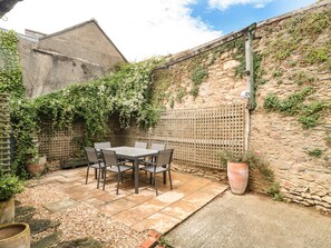 Cottage | Balcony - Overton Cottage (Sturminster Newton)
