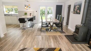 ์ฝํฐ์ง | ๋ด๋ถ