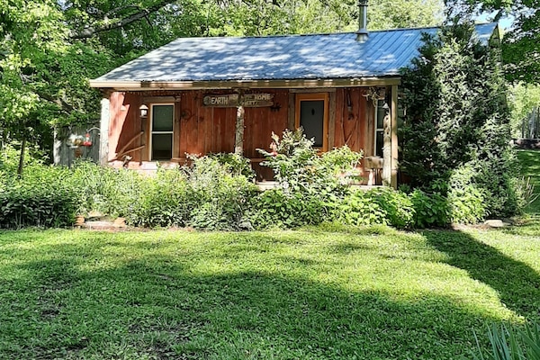 Whispering Waters Cabin on Caney Fork Creek!