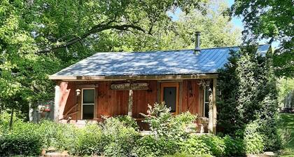 Whispering Waters Cabin on The Creek