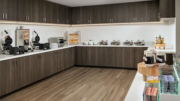 Free daily continental breakfast