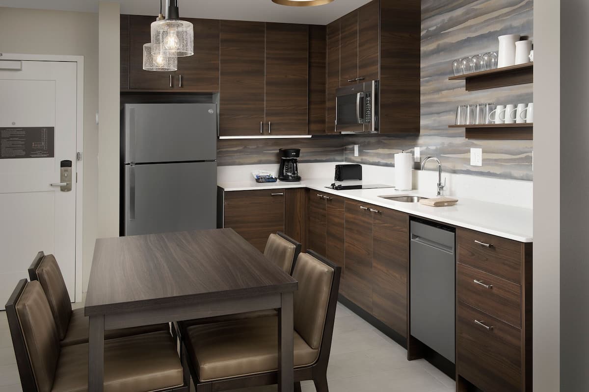 premium bedding, in-room safe, individually furnished, desk