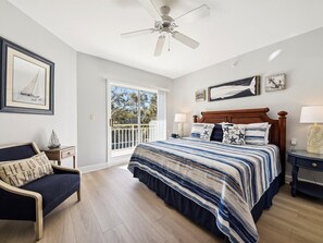 4 bedrooms, iron/ironing board, Internet, bed sheets - 103 Windsor Place - Beautifully Renovated Beach Villa with Large Balcony! (Hilton Head Island)