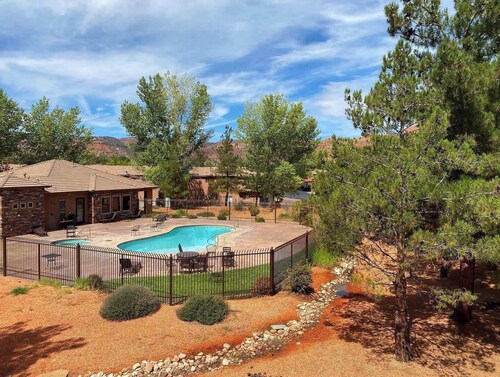Kasa Kanab L6 - Townhome w/ Pool & Hot Tub