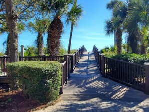 Property grounds - 2115 Windsor II ~ Convenient 1Br Villa with Ocean Views in Palmetto Dunes! (Hilton Head Island)