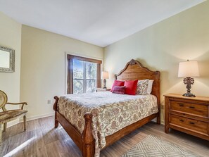 3 chambres, fer et planche à repasser, Internet gratuit, draps fournis