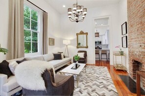 テレビ、書斎 / ワークスペース